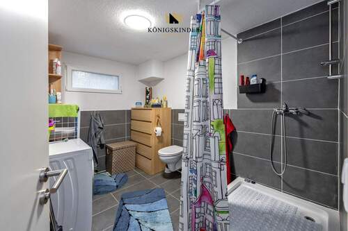 Frisch saniert: das Duschbad - 