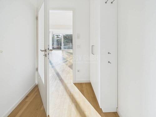 Flur - 2 Zimmer Etagenwohnung zur Miete in München