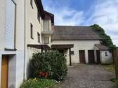 Ansicht Hofseite - 7 Zimmer Mehrfamilienhaus, Wohnhaus zum Kaufen in Burkardroth