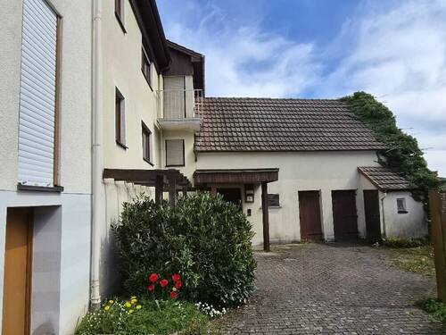 Ansicht Hofseite - 7 Zimmer Mehrfamilienhaus, Wohnhaus zum Kaufen in Burkardroth