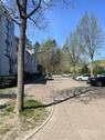 Straße vor dem Haus - Großzügige 4 Zimmer-Wohnung im schönen Kleinmachnow - Einzug Ende 2025 möglich