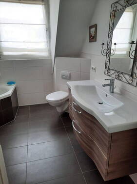 Badezimmer - 1. OG - 