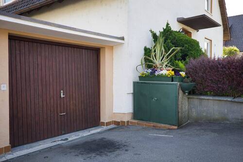 Garage + Stellplatz davor
- 