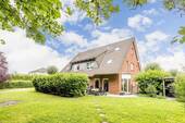 Haus 23 Gartenbereich - Doppelhaushälfte mit pflegeleichtem Garten, 6,5 Zimmern und 2 Bädern - ruhige Lage