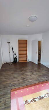 Schlafzimmer 2 / Büro - 