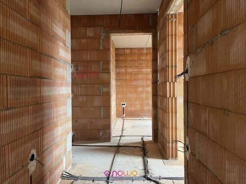 Hereinspaziert: der Flur. - 3 Zimmer Etagenwohnung zum Kaufen in Velpke