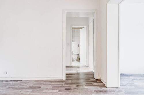 Wohnflur Richtung Duschbad - 