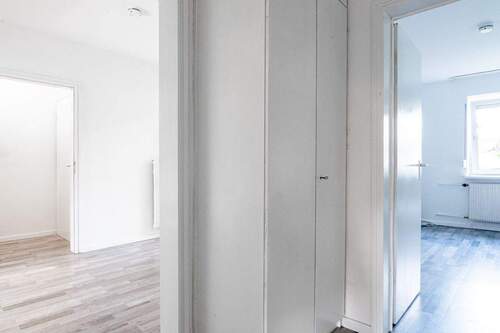 Zimmer und Essbereich (Flur) - 