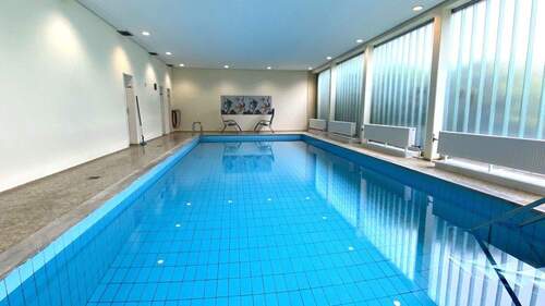 Schwimmbad (Nebengebäude) - 