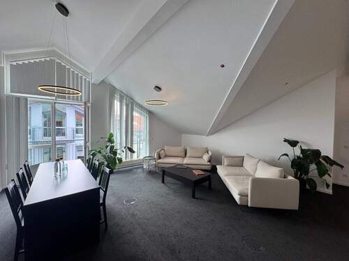 Flur - Büro zur Miete in Oberhaching