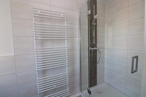 Bad - 4 Zimmer Etagenwohnung zur Miete in Freiberg