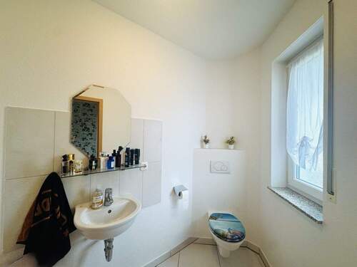 Gäste-WC - Doppelhaushälfte mit 99,00 m&sup2; in Bielefeld zum Kaufen