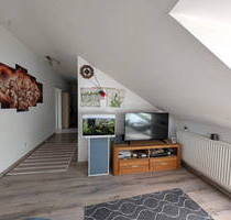 Gemütliche & helle DG Wohnung - Top Anbindung an Augsburg - Stellplatz + Keller - Asbach-Bäumenheim