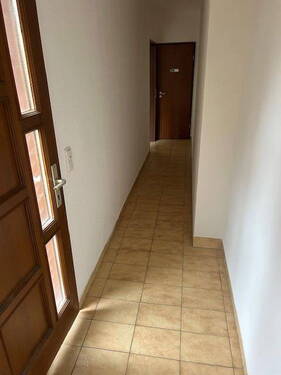 Flur - 3 Zimmer Etagenwohnung zur Miete in Bremen