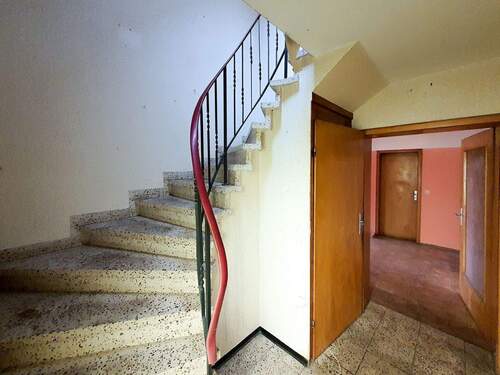 Treppe Hausflur - 