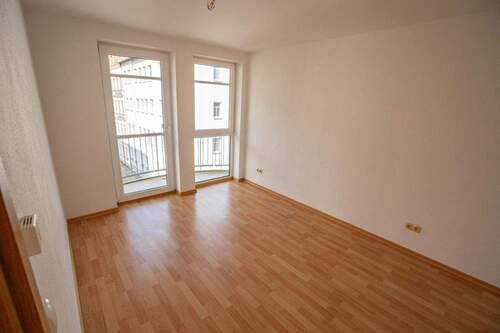 Schlafzimmer mit kl. Balkon - 