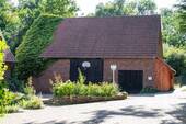 Hofanlage mit Scheune - 