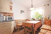 Essecke in der Küche - 3 Zimmer Einfamilienhaus in Hamburg
