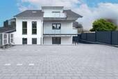 Blick von den Parkplätzen - 3 Zimmer Etagenwohnung in Rheinbach
