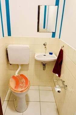 WC - 