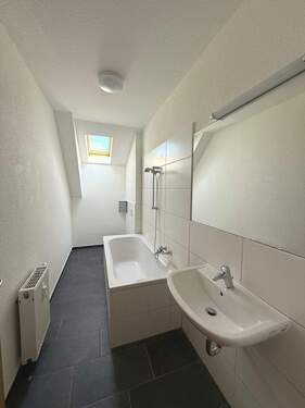 Bad - Etagenwohnung mit 96,80 m² in Chemnitz zur Miete