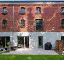 Modernes Reihenhaus im kernsanierten Hofensemble mit Wärmepumpe und langfristigem Mietverhältnis - Leipzig Großzschocher
