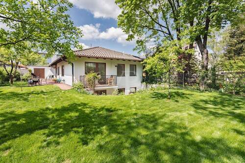 Gartenansicht - 6 Zimmer Einfamilienhaus in München