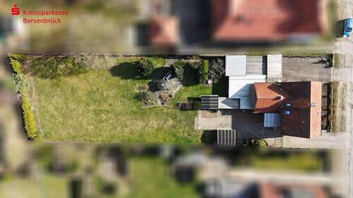 Grundstück von oben - 5 Zimmer Mehrfamilienhaus, Wohnhaus in Bramsche