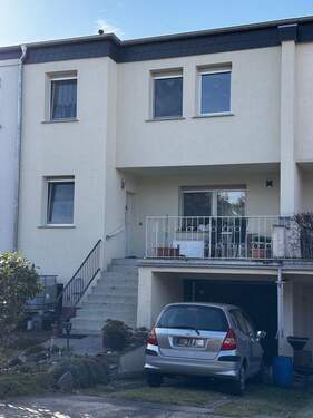 Eingangsbereich.jpeg - 5 Zimmer Reihenmittelhaus zum Kaufen in Halle (Saale)