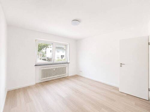 Zimmer 1 - 2 Zimmer Etagenwohnung in Mannheim-Neckarau