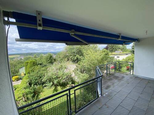Aussicht vom BAlkon - 5 Zimmer Mehrfamilienhaus, Wohnhaus in Villingen-Schwenningen