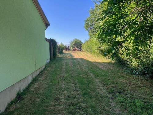 Ausfahrt Gartenrückseite - 