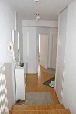 Flur/ Eingangsbereich - 