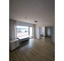 Hoch hinaus: Kernsanierte, möblierte 1,5-Zimmer Wohnung mit Balkon, Aufzug und Seeblick - Konstanz Litzelstetten