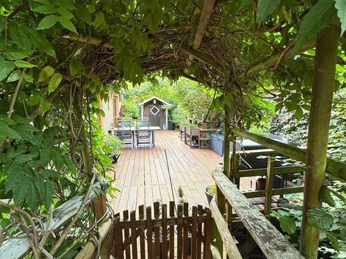 Seitlicher Zugang zur Terrasse.jpg - 