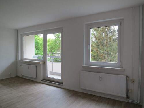 Wohnzimmer (Musterbild) - 3 Zimmer Etagenwohnung zur Miete in Gotha