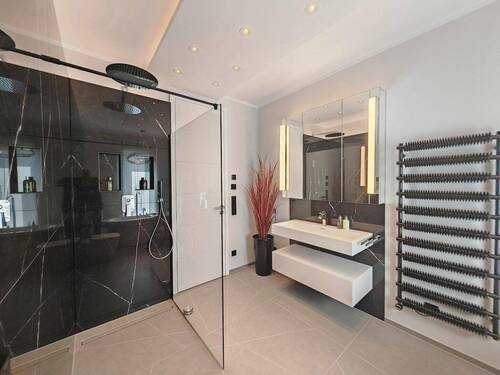 Bodenebene Dusche - 
