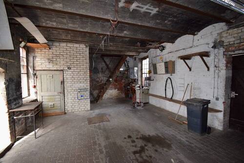 Werkstatt/ Garage - 