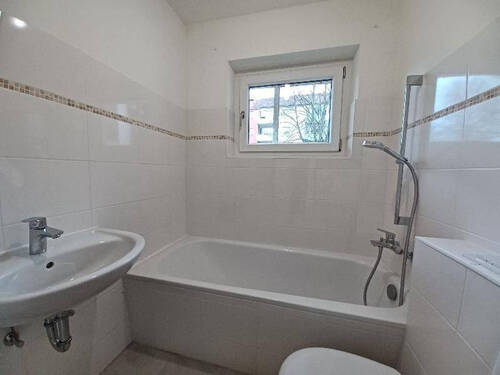 Bad - 1 Zimmer Etagenwohnung in Lübeck / Kücknitz