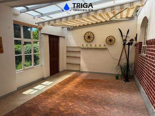 Partyraum mit Ausgang zum Garten - 