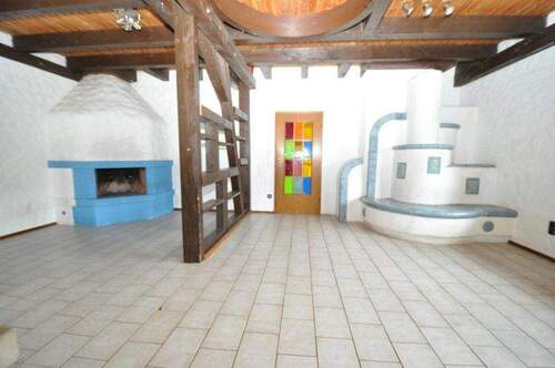 Kachelofen / offener Kamin - 