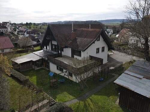 Ansicht - Einfamilienhaus Haushälfte mit großem Platzangebot in Hilzingen-Binningen - sofort frei