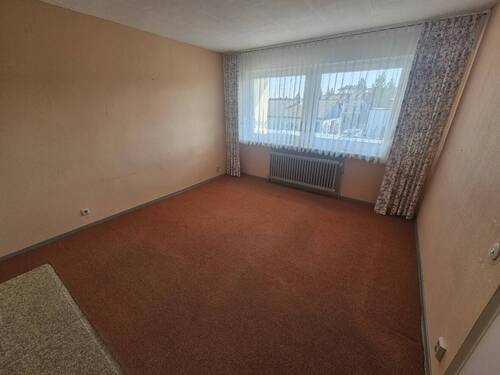 Schlafzimmer - Mehrfamilienhaus, Wohnhaus mit 164,00 m&sup2; in Neunkirchen-Wellesweiler zum Kaufen