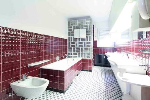 Badezimmer_1.OG - Mehrfamilienhaus, Wohnhaus mit 350,10 m&sup2; in Nieheim zum Kaufen