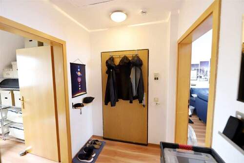 Flur - 2 Zimmer Etagenwohnung zum Kaufen in Lage