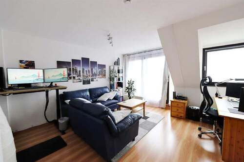 Wohn-/Esszimmer - 2 Zimmer Etagenwohnung in Lage