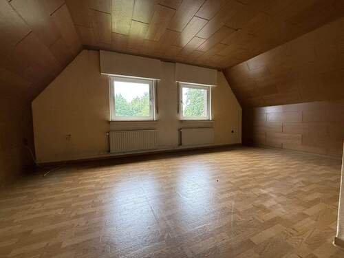 Wohn-/ Esszimmer im OG - 