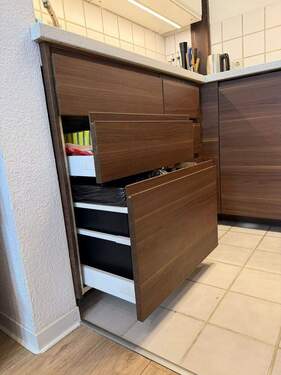 Einbauküche Detail (Unterschränke) - 