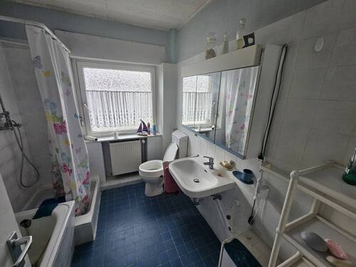 Bad - Einfamilienhaus mit 80,00 m&sup2; in Schiffweiler / Landsweiler-Reden zum Kaufen