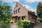 Außenansicht Haus - Handwerker aufgepasst! Großes Einfamilienhaus mit Nebengebäude und 800 m² Grundstück
